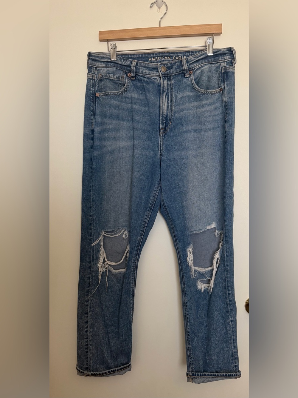 American Eagle Outfitters Women’s Ripped Distressed Medium Blue Mom Jeans 12R